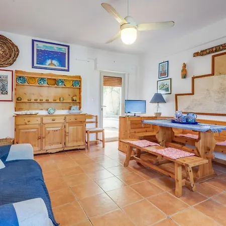 Apartment Scopello Flat With Panoramic Courtyard And Parking
